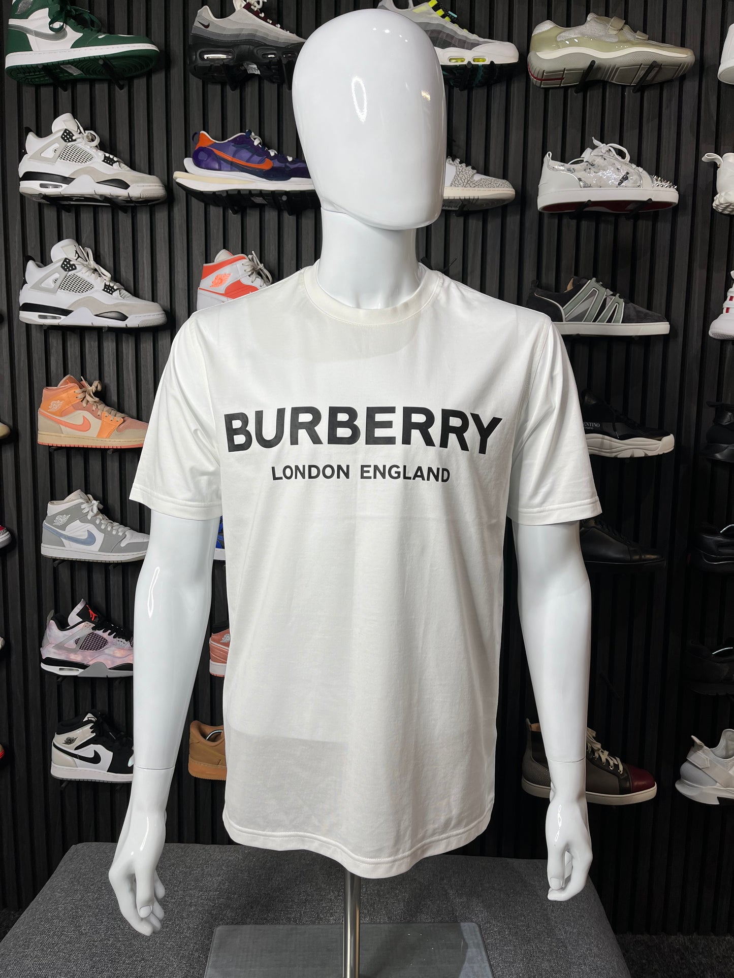 Burberry T-Shirt White Size Small