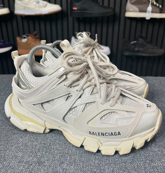 Balenciaga Track White UK4